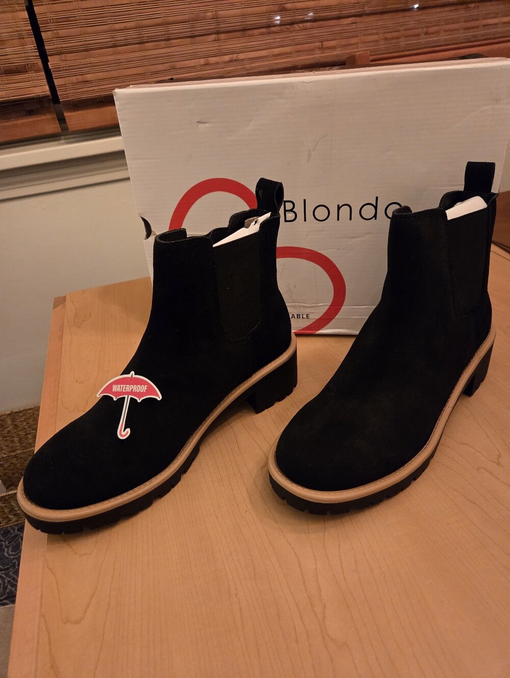 New Blondo Mayes Black Suede Waterproof Chelsea Lug Sole Boots Size 8m Women